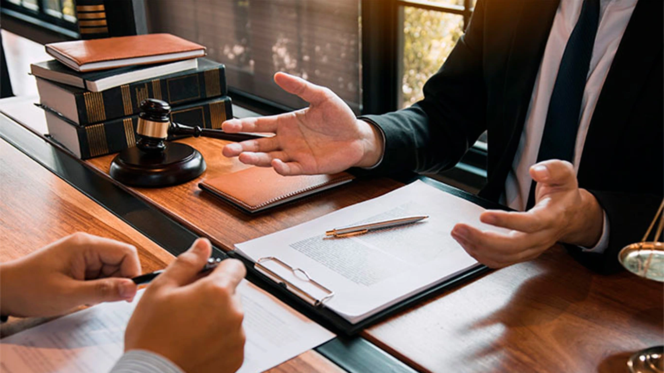 Advogado especializado em Direito Empresarial em Piraquara, PR. Escritório Wanderley Neves & Advogados.