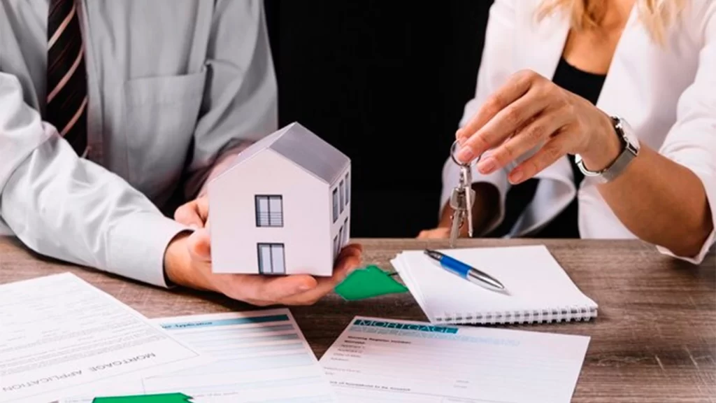 Advogado especializado em Direito Imobiliário em Piraquara, PR. Escritório Wanderley Neves & Advogados.